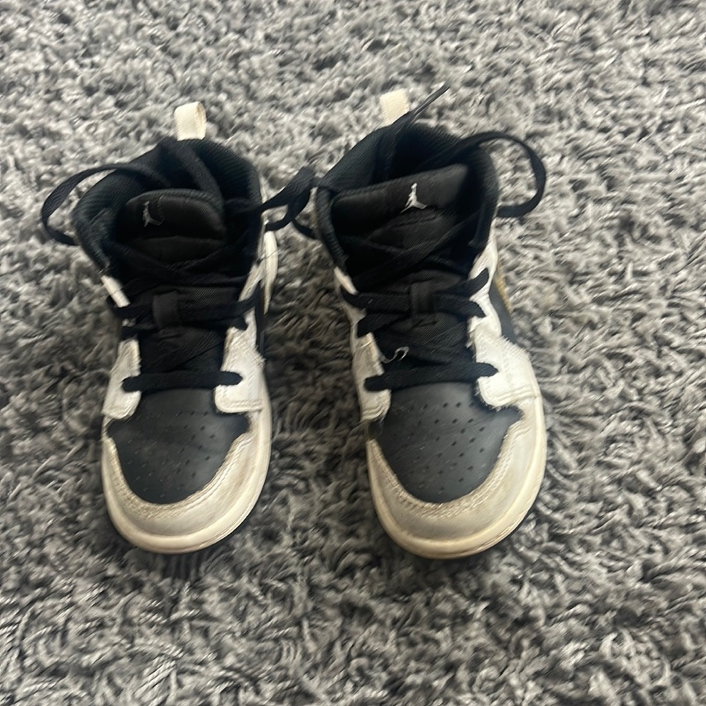 Gently worn toddler sneakers